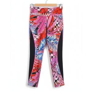 Nike Women S Dri-Fit Athleisure Tropical Floral Colorful Gorpcore Capri Leggings
